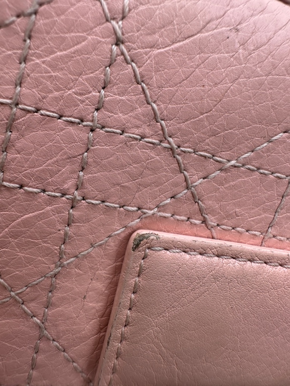 Christian Dior Cannage Pink Leather Compact Wallet Bifold Italy Authenticated - Picture 16 of 17